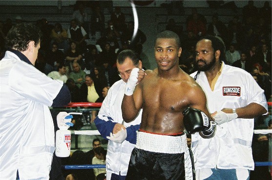 AaronWilliamsTeamThumbsUp1_13_06 (77k image)