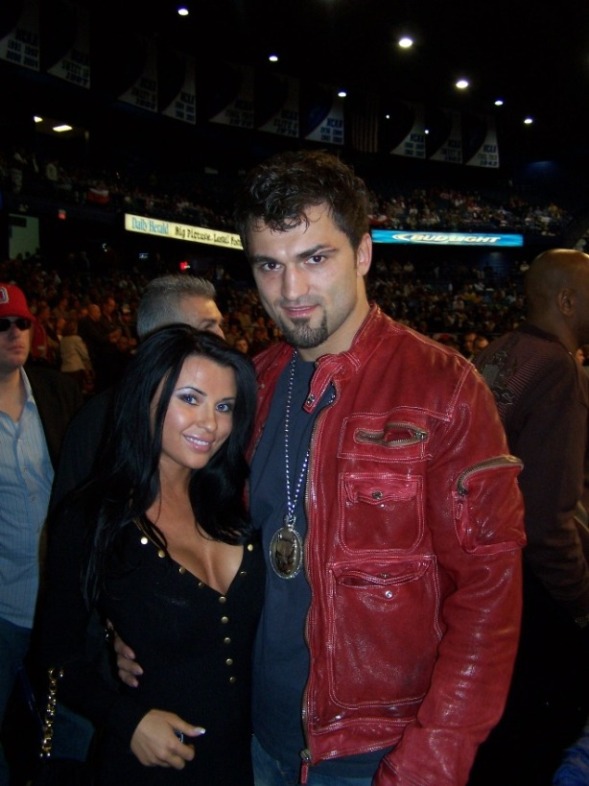 Arlovski&Gal.jpg (94k image)