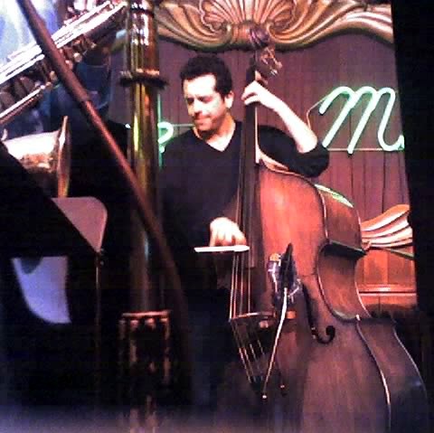 BassUprightCrop (54k image)