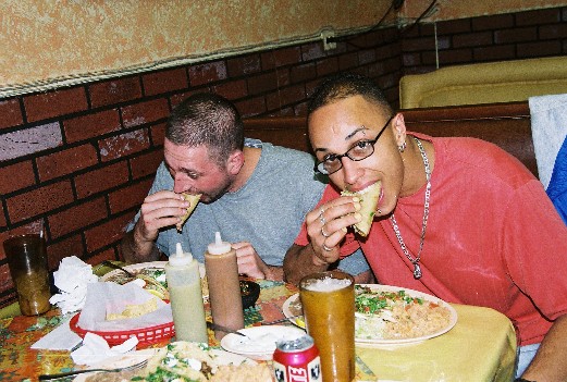 DaveEatingSM (81k image)