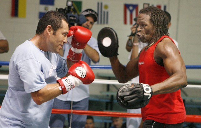 DeLaHoyaMayweatherTrainingSM (70k image)