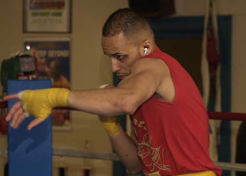 EstradaTomBarneszz.jpg (43k image)