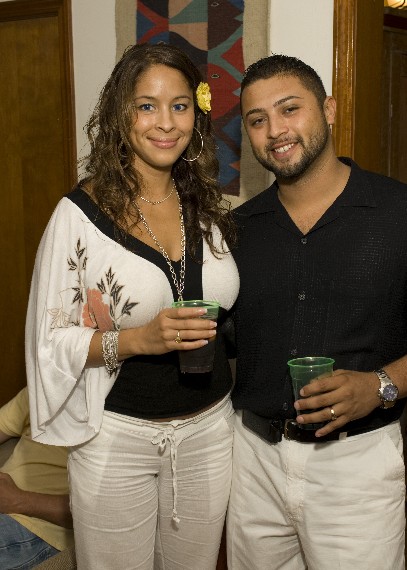 Jorge&wifeSM (96k image)