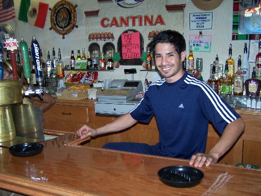 JoseHernandezBarSM (78k image)