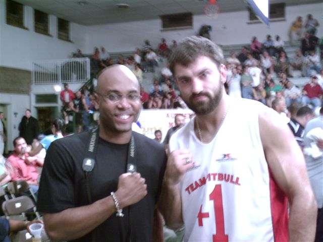 JoshWalls&Arlovski (53k image)