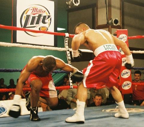 LucianoKnocks1 (56k image)