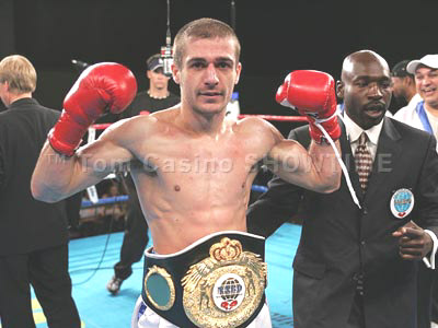 MikeAranoutis (39k image)