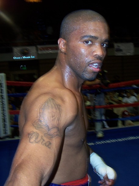 MobleyGrandmaArm (55k image)