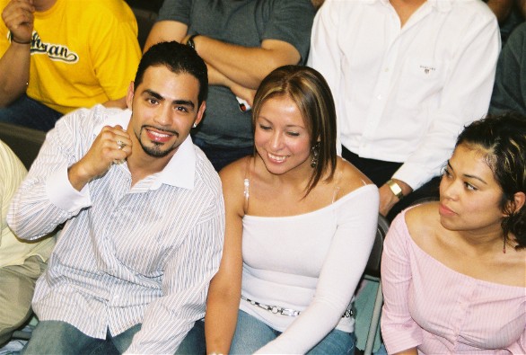 RudyCisnerosRingside2a (71k image)