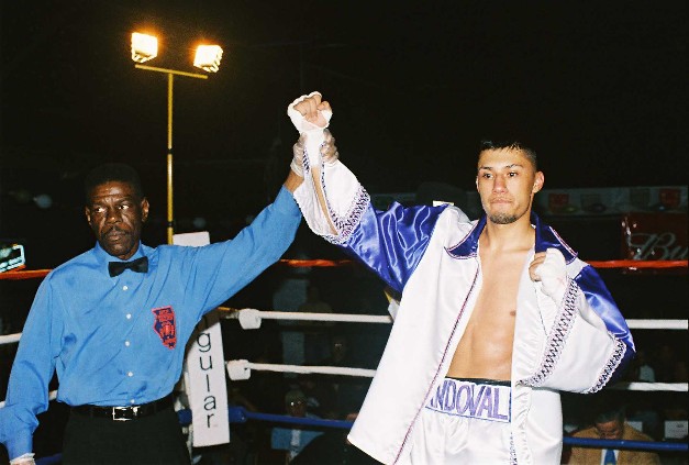 Sandoval_Boxing_pose_2 (64k image)